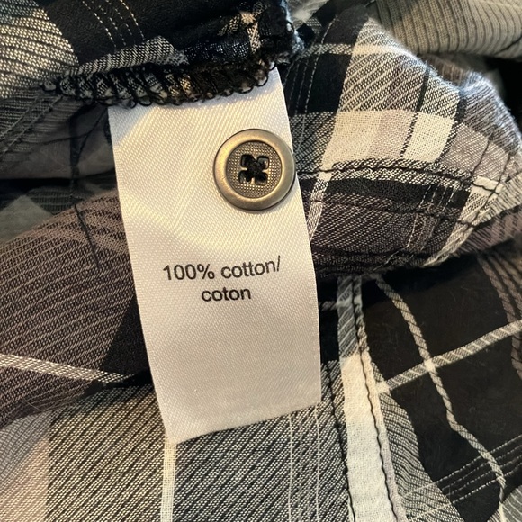 Maurice’s- Black White and Gray Plaid Blouse - Picture 7 of 8